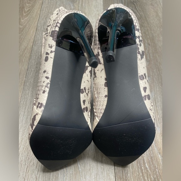 Madden Girl Snake Print Ankle Booties Pointed Toe Primpp/Prim02J1 Size 7 - Picture 9 of 16